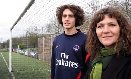 Adrien Rabiot and the story of the 'young man clinging to his mother's skirt' at PSG 2