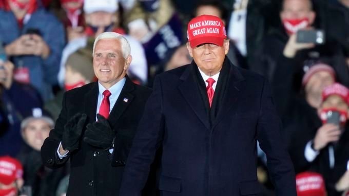 Trump and Biden shared victory in the first two polling stations 2