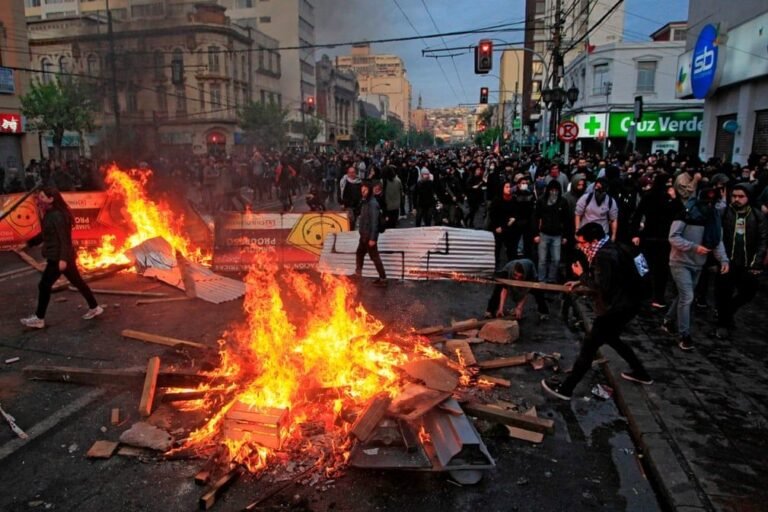 Chile is engulfed in a sea of protests 0