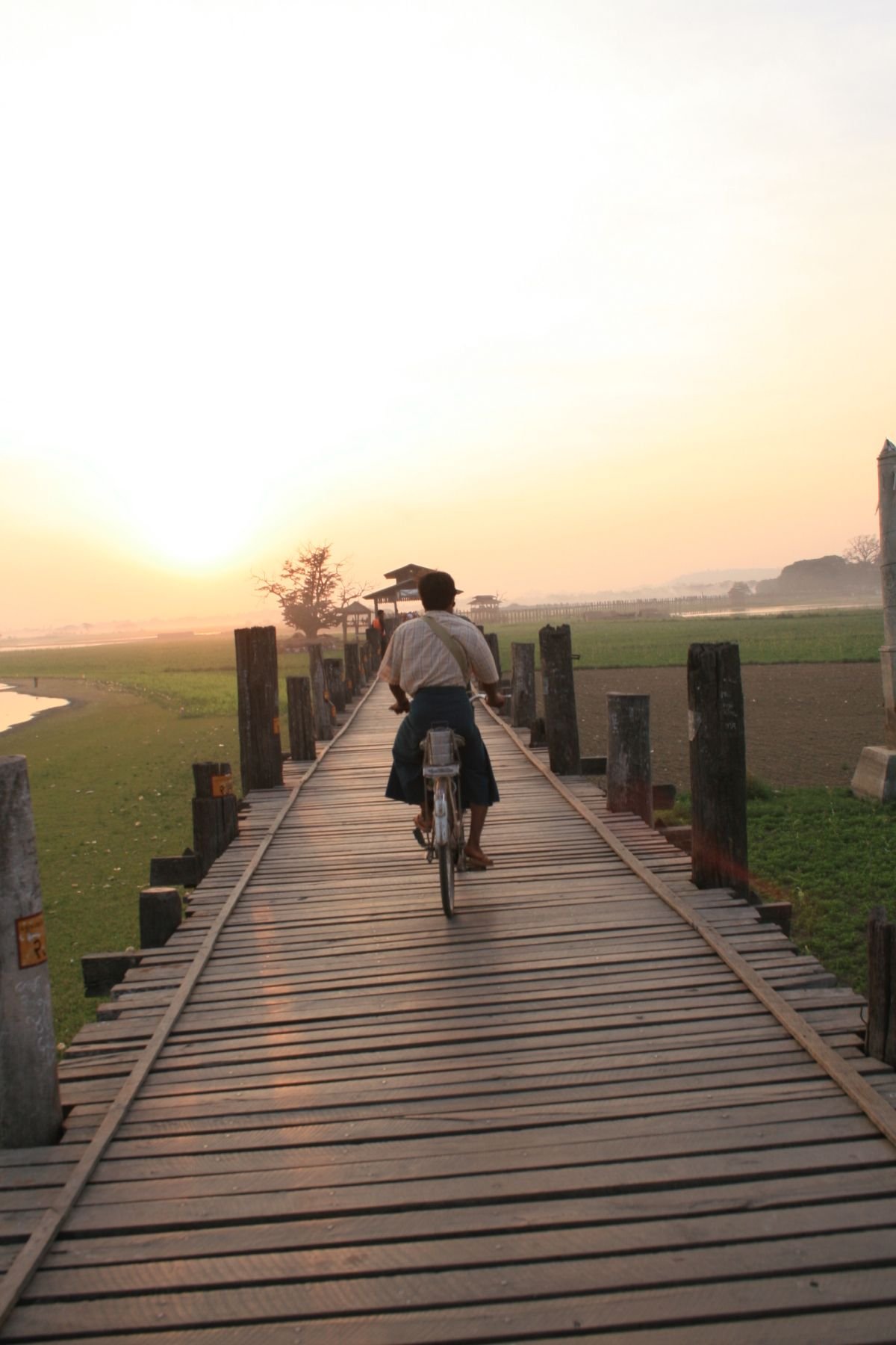 Go to U Bein Bridge to watch the most beautiful sunset in the world 0