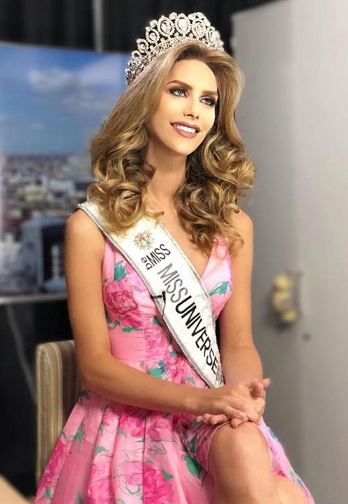 The first transgender beauty queen to compete in Miss Universe 0