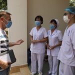 Czech patient 'thanks Vietnam' when discharged from hospital 3